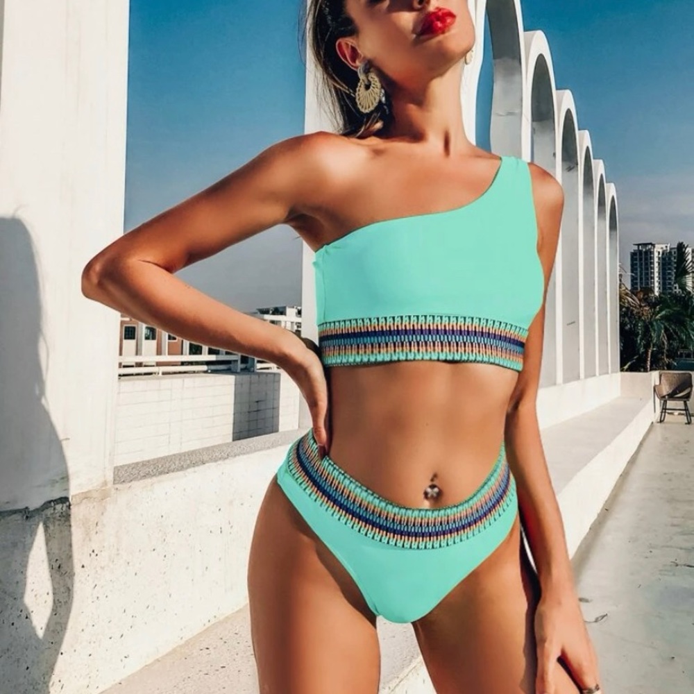 Bathing suit